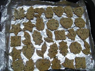 Black and sesame biscuits