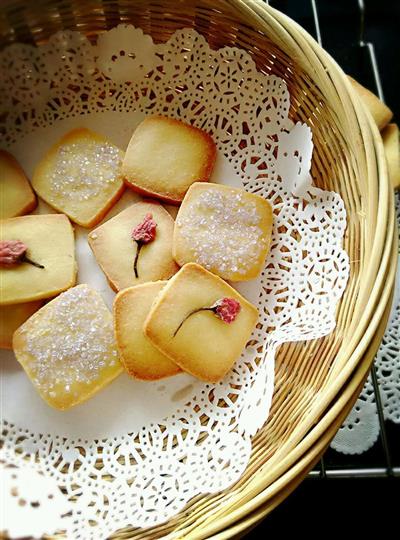 Cherry blossom and almond cookies