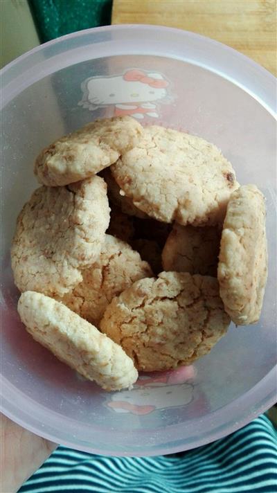 Oat peach gummy biscuits