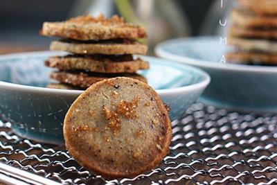 Rough sugar sesame cookies