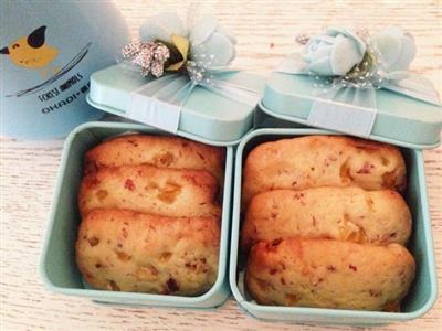 Pineapple and rose cookies