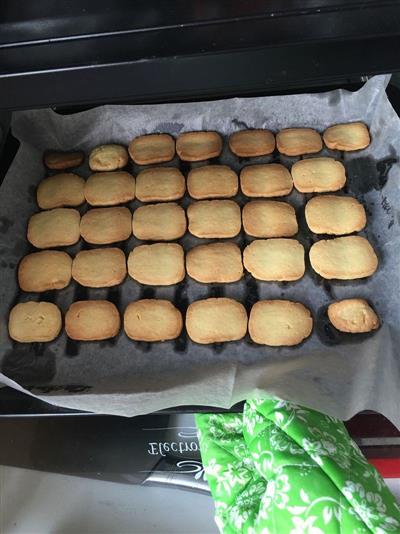 Butter and cream cookies