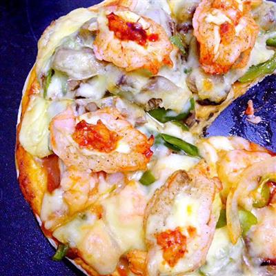 Nine-inch pizza with beef shrimp