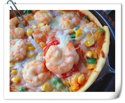 Fresh shrimp bacon pizza