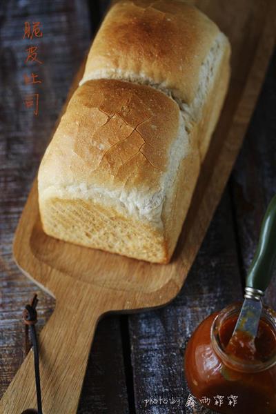 Toasted toast with natural yeast crispy toast