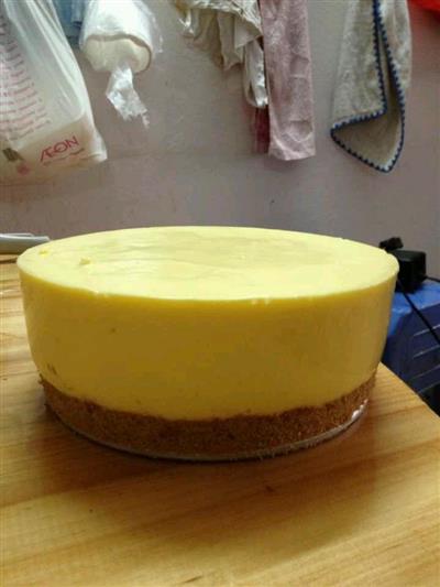 Mango and jelly cheese cake