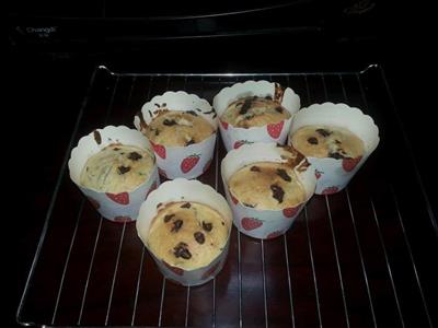 Banana and chocolate muffins