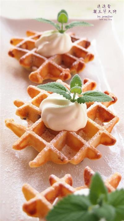 Rosemary honey bean waffles