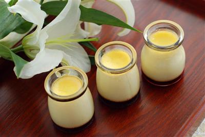 Egg and yogurt pudding