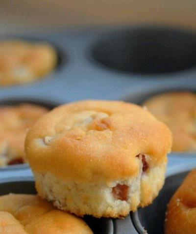 Yoghurt and cherry muffin cake