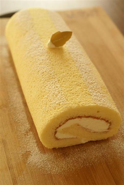 Honey cake rolls