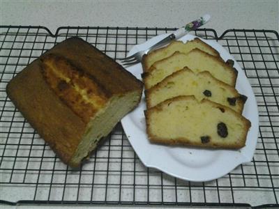 Cranberry pound cake