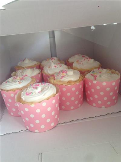 Cream paper cup cake