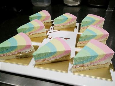 Rainbow cheesecake