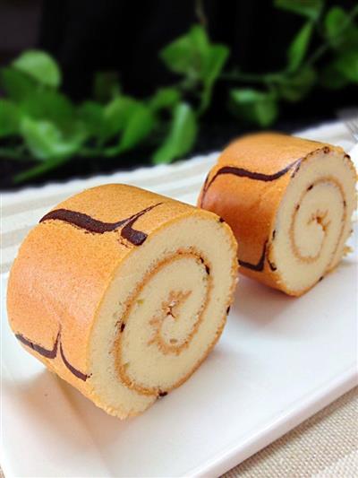 Thousand leaf cake rolls