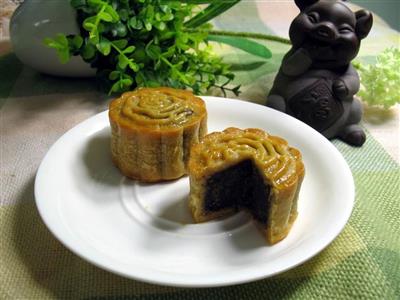 Mooncakes in the shape of a bean