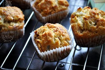 Bacon and onion muffins