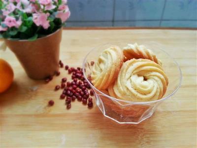 Butter cookies with flowers