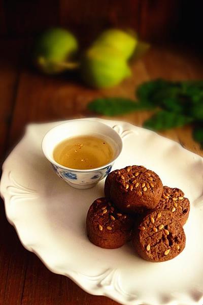 Chocolate cookies with flaxseed