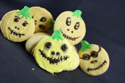 La hora de las hadas de Halloween llegó - calabaza galletas