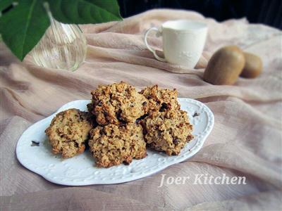 Oatmeal and walnut cookies