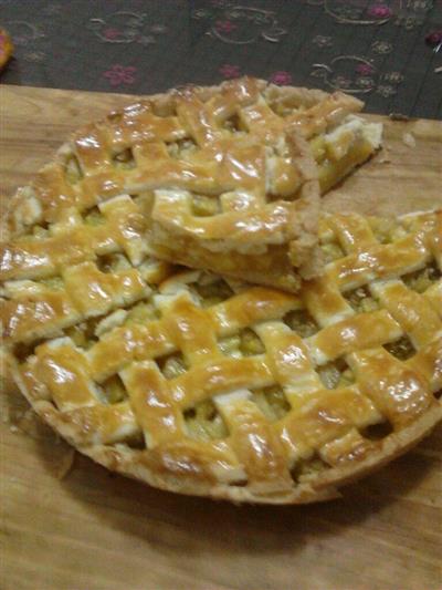 The apple pie.