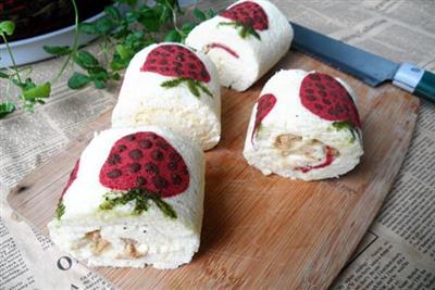 Strawberry cake rolls