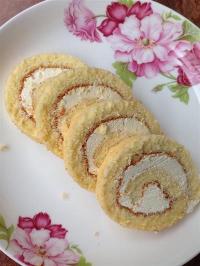 Italian cream cake rolls