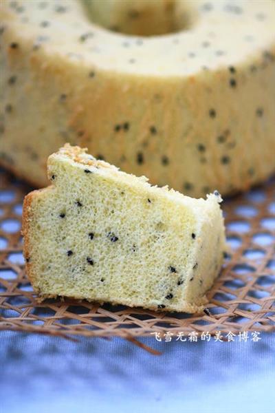 A very fragrant black sesame cake