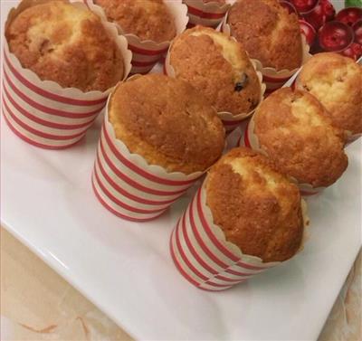 A delicious cranberry cup cake