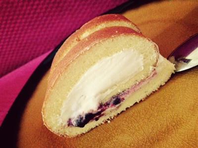 Blueberry cream rolls