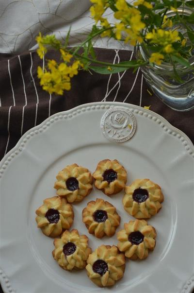 Blueberry and jelly cookies