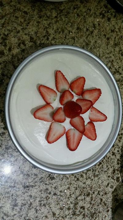 Strawberry mousse cake