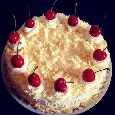 Pure version of the Black Forest cake