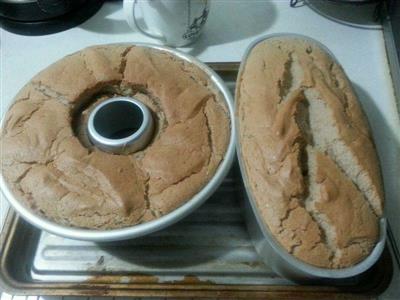 Chocolate and almond cakes