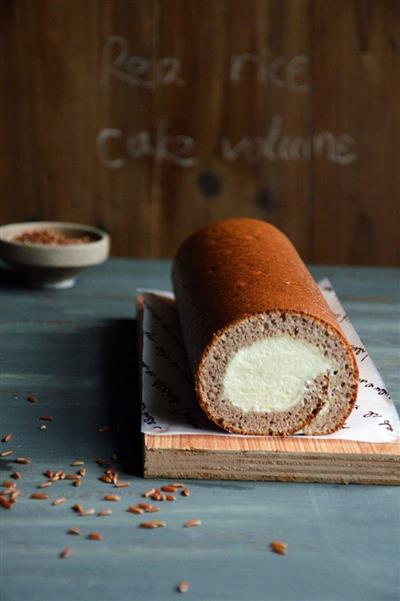 Roll cake de harina de arroz rojo