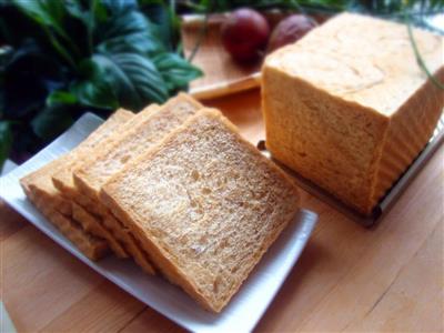 Todo trigo rojo toast de azúcar