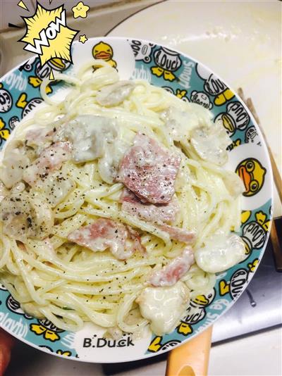 Cream and mushroom pasta